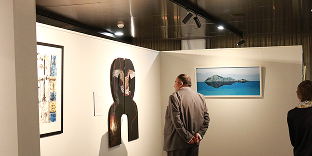 Art and Objects Tour: The Curator's Perspective